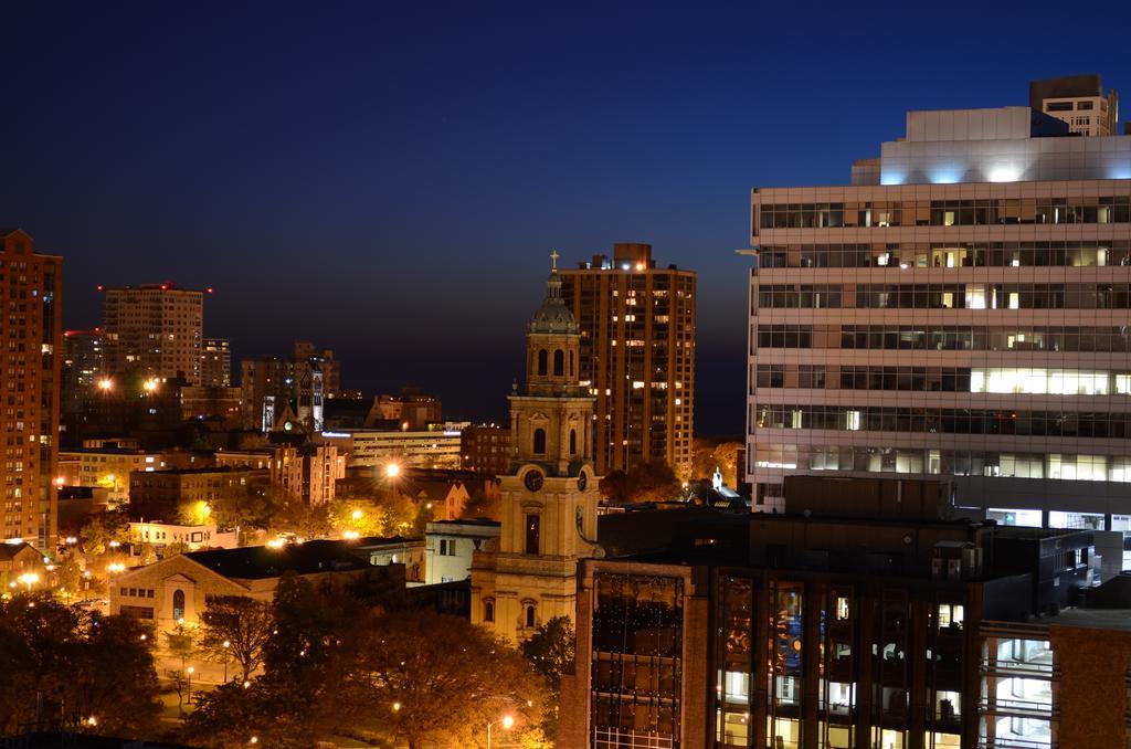Milwaukee Athletic Club Hotel Exterior photo