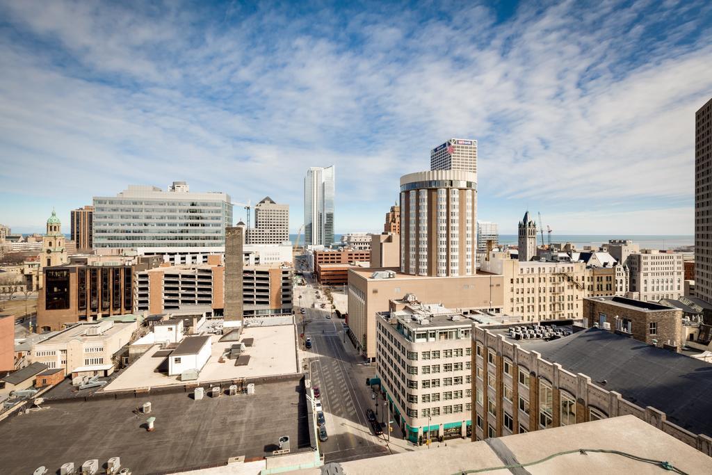 Milwaukee Athletic Club Hotel Exterior photo