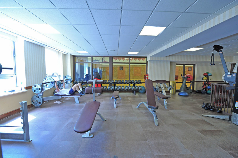 Milwaukee Athletic Club Hotel Exterior photo