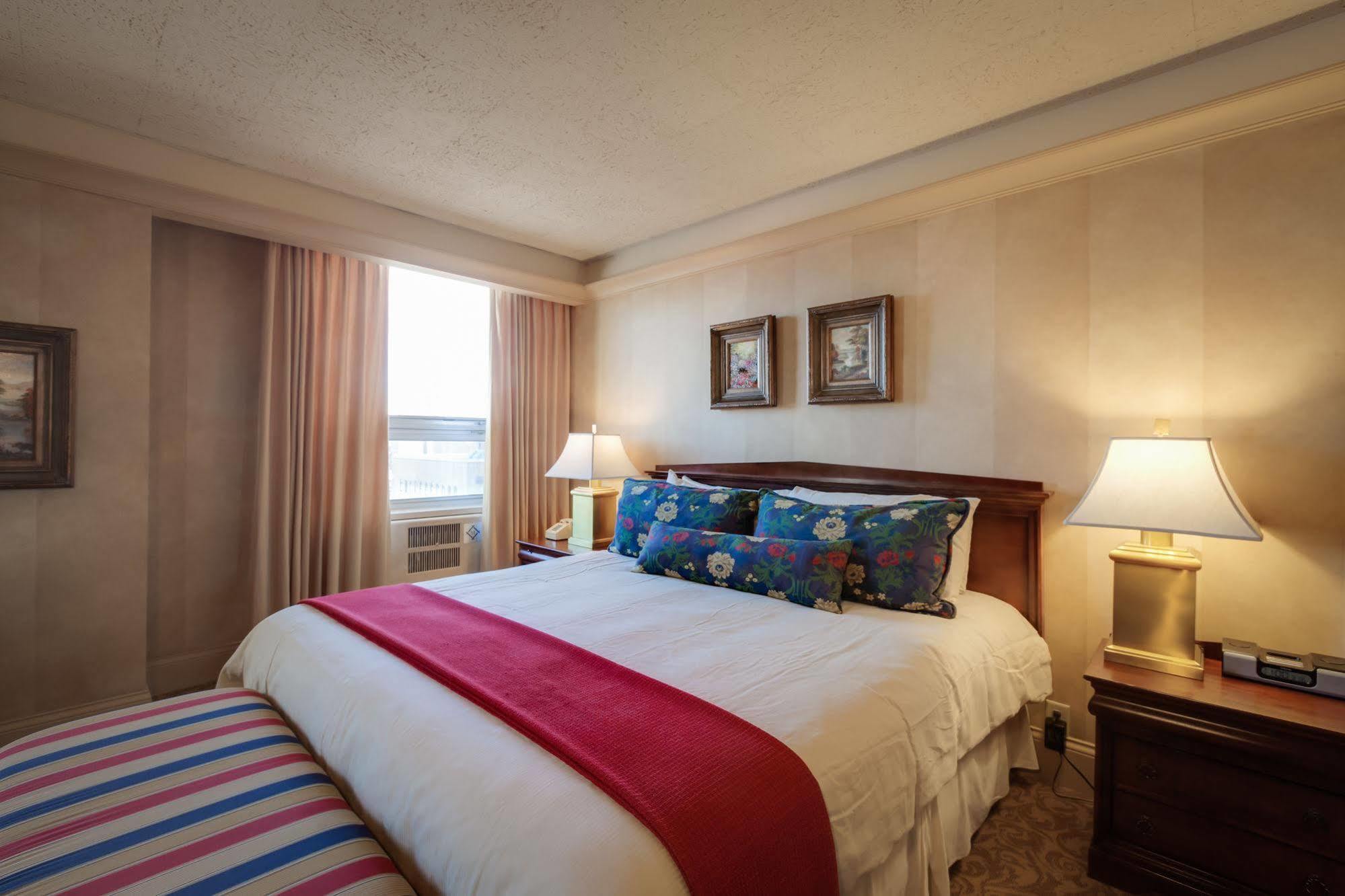 Milwaukee Athletic Club Hotel Exterior photo